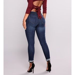 FASHION NOVA Lifting Jeans